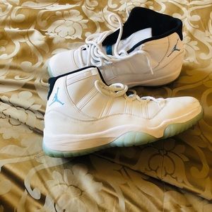 Air Jordan 11 Retro “Legend Blue”